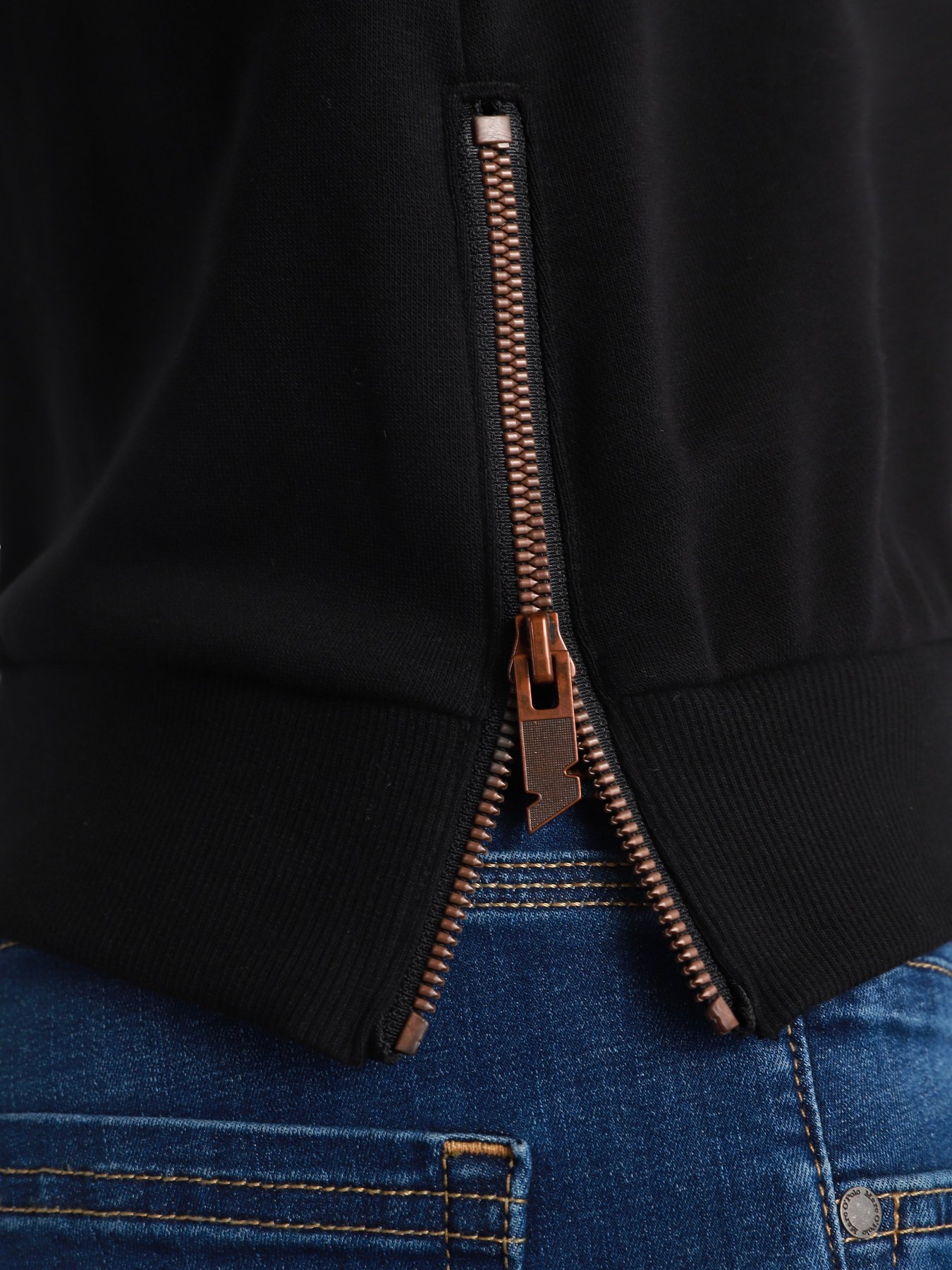 Світшот New Balance Essentials Botanical Crew модель WT11510BK Фото