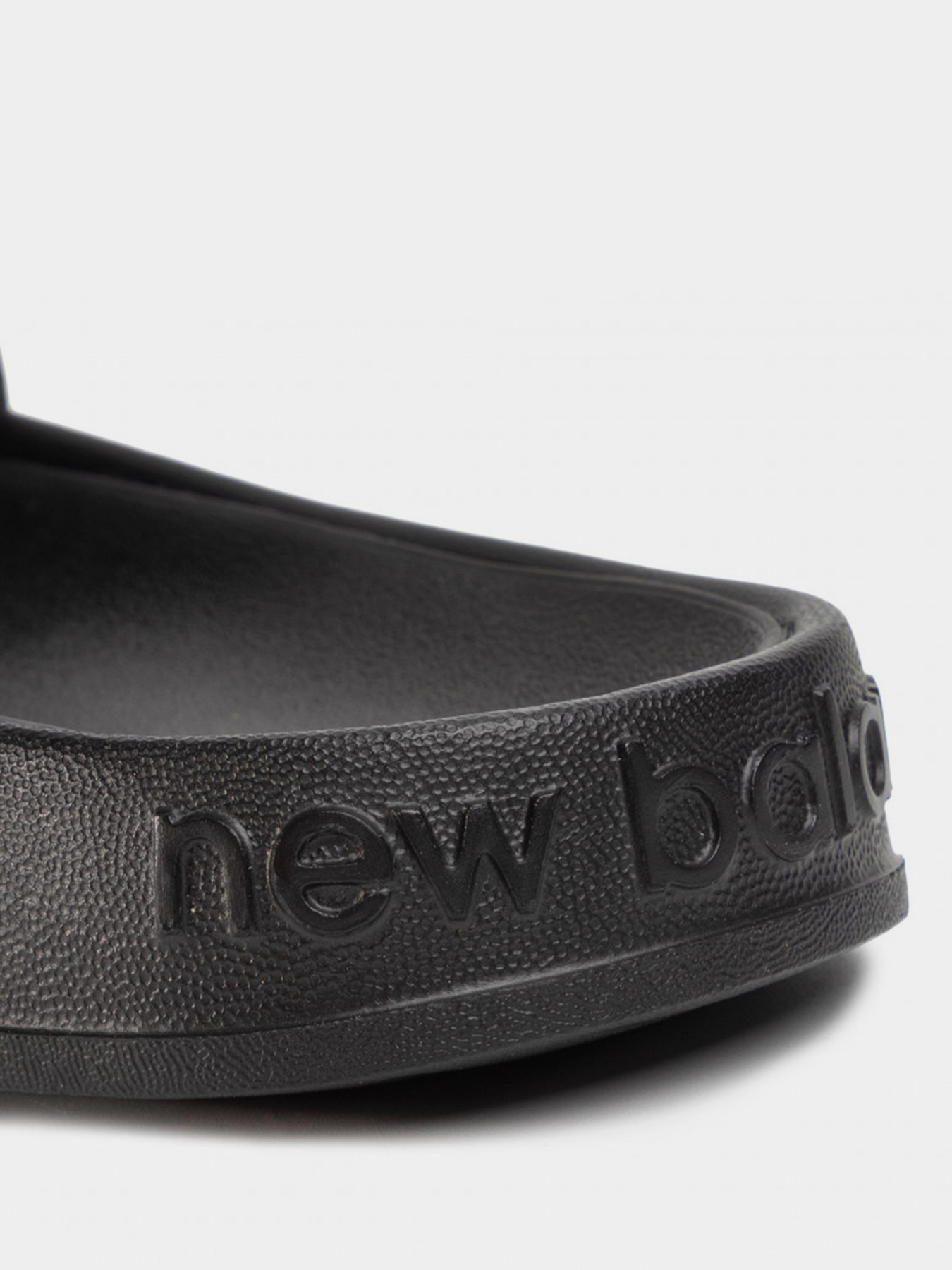 Шльопанці New Balance 200 модель SMF200B1 Фото