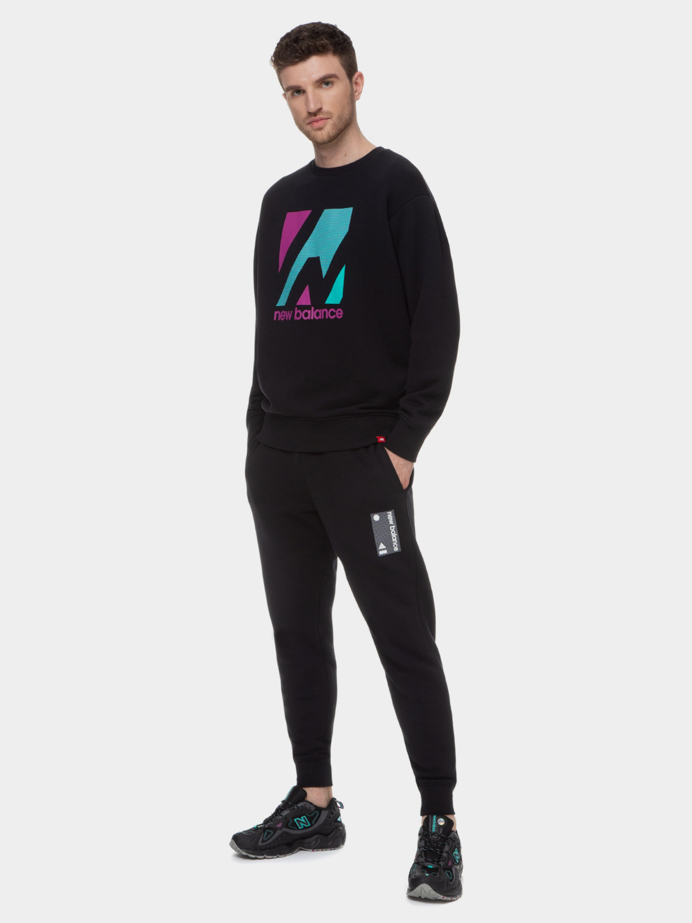 Штаны спортивные New Balance Essentials Terrain модель MP03521BK Фото