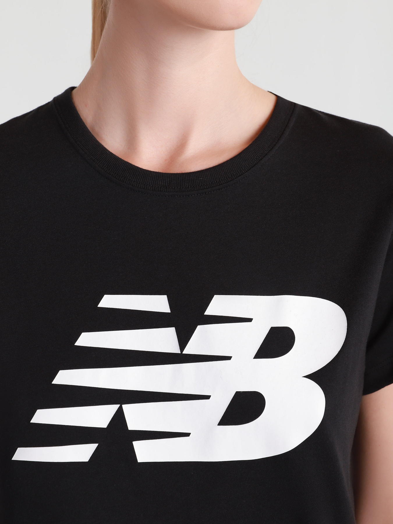 Футболка New Balance Essentials модель WT03816BK Фото