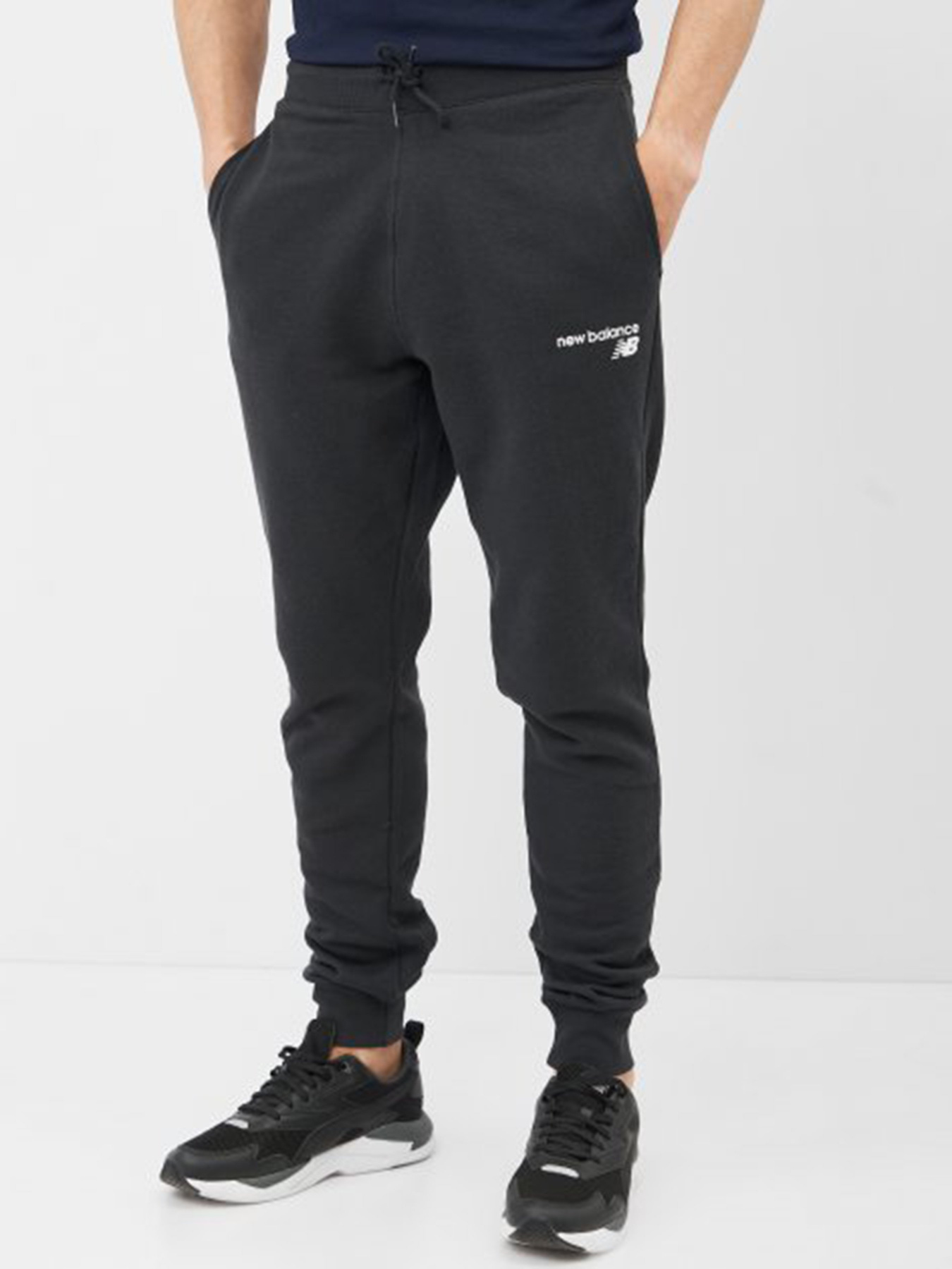Штаны спортивные New Balance Classic CF модель MP03904BK Фото