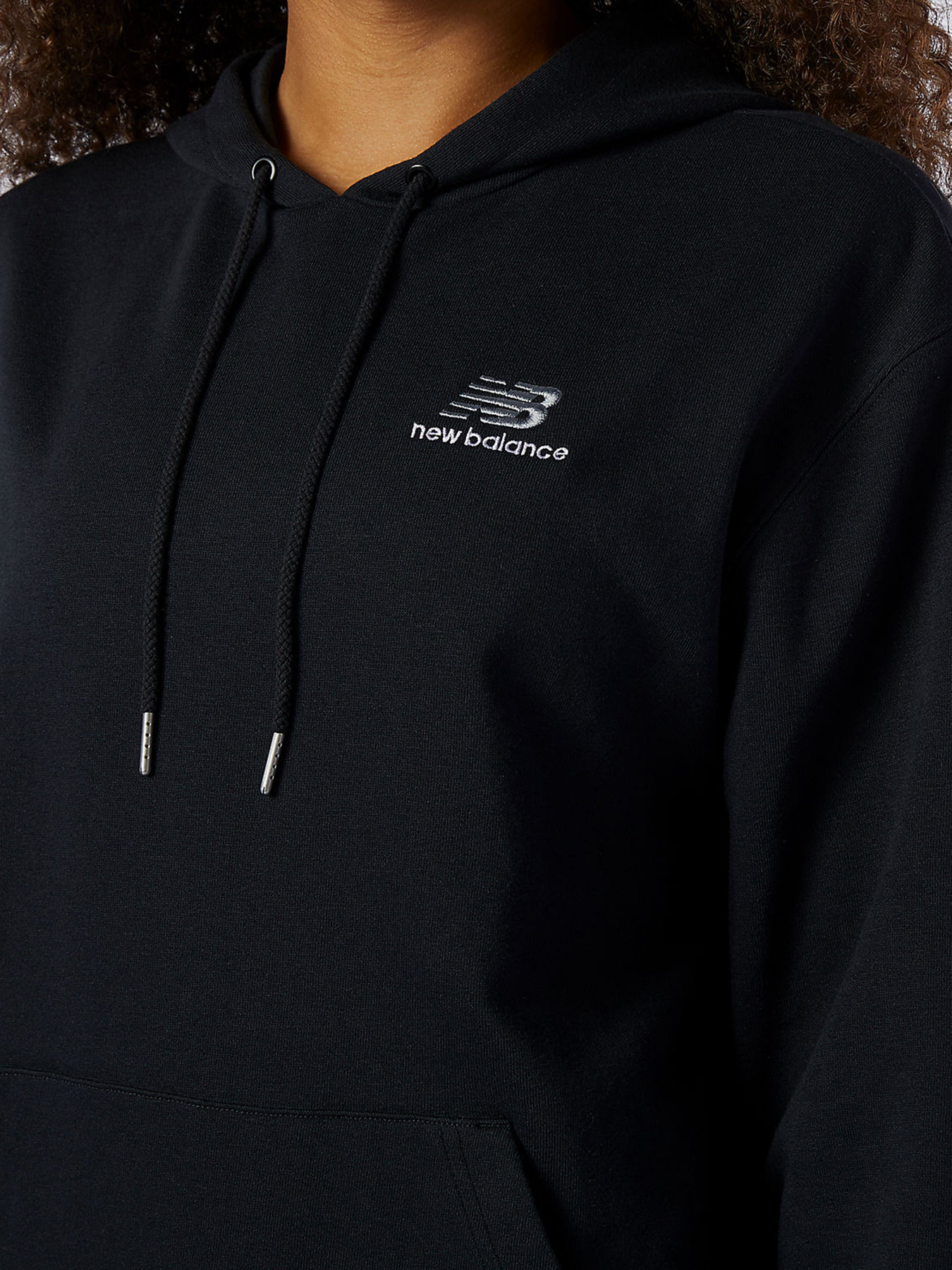 Худи New Balance Essentials Embroidered модель MT11550BK Фото