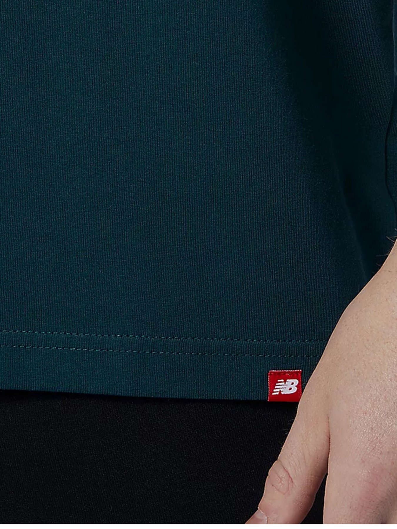 Футболки і поло New Balance Essentials Embriodered модель MT11592TKK Фото