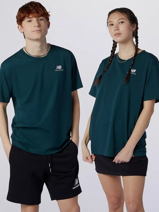 Футболки і поло New Balance Essentials Embriodered модель MT11592TKK Фото