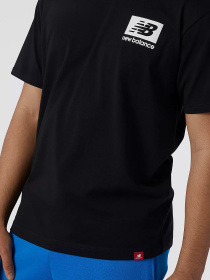 Футболки і поло New Balance Essentials Winterized модель MT13518BK Фото