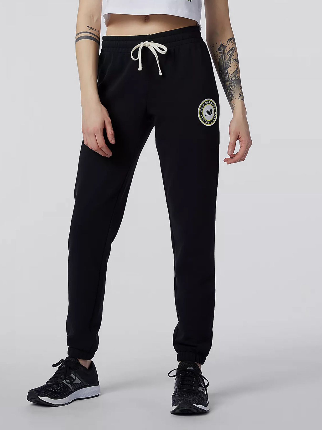 Штаны спортивные New Balance Essentials Athletic Club модель WP13503BK Фото