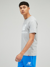 Футболка New Balance Essentials Stacked Logo модель MT01575AG Фото