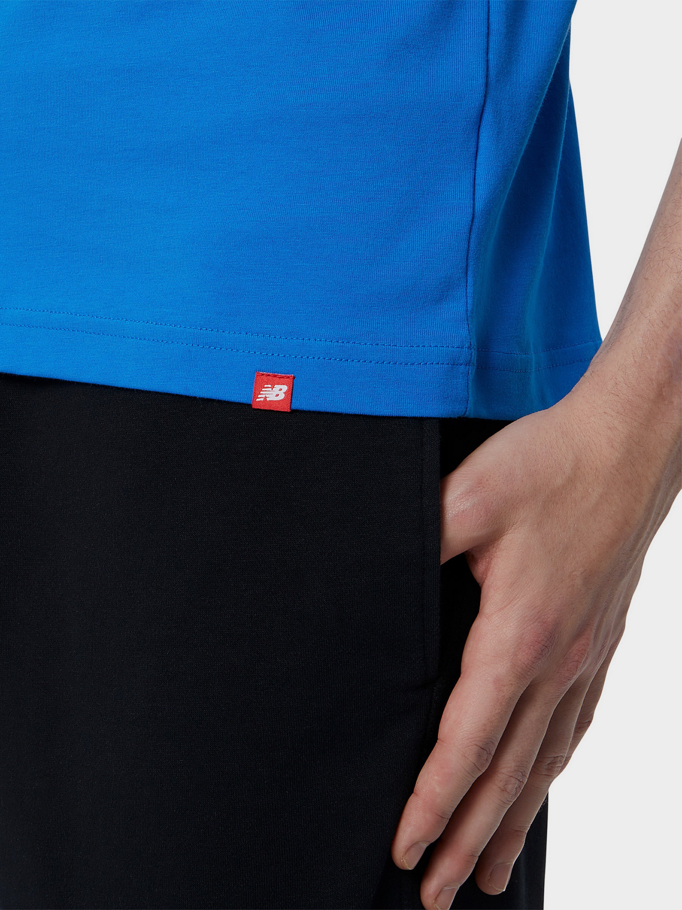 Футболки и поло New Balance Essentials Stacked Logo модель MT01575SBU Фото