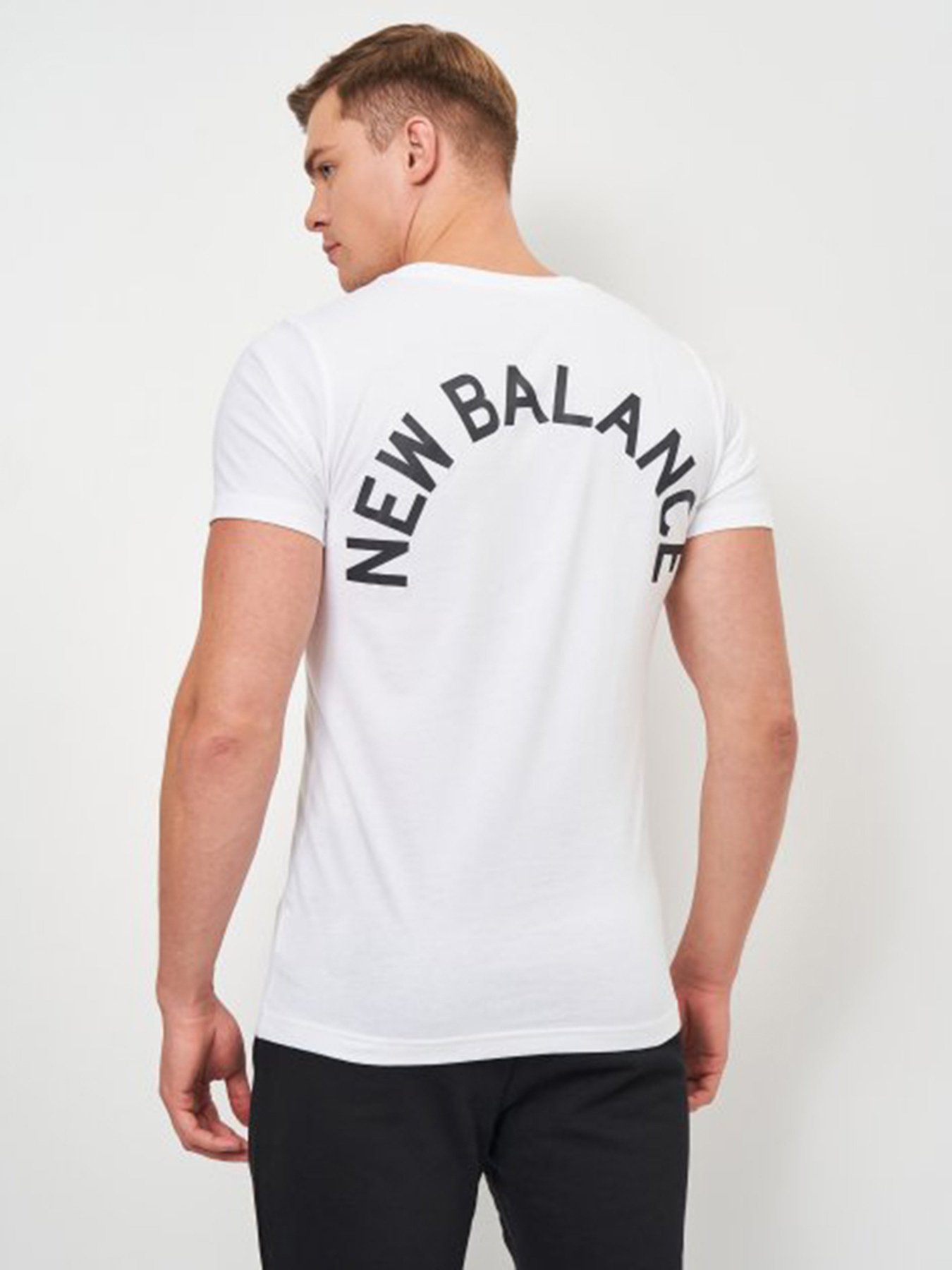 Футболка New Balance Classic модель MT11985WT Футболка New Balance Classic модель MT11985WT Фото