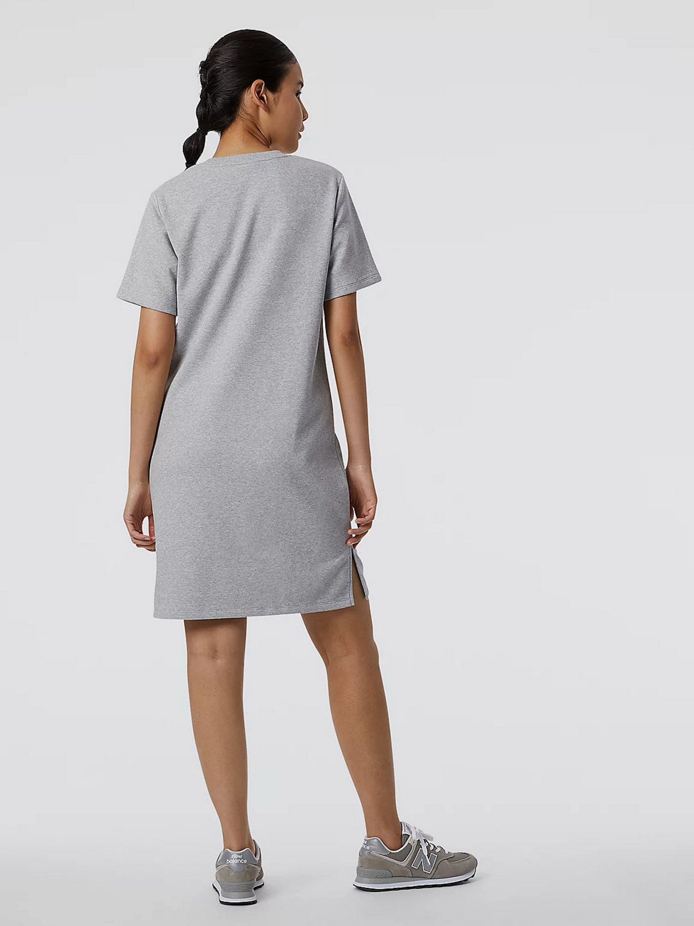 Платья New Balance Essentials модель WD21502AG Фото