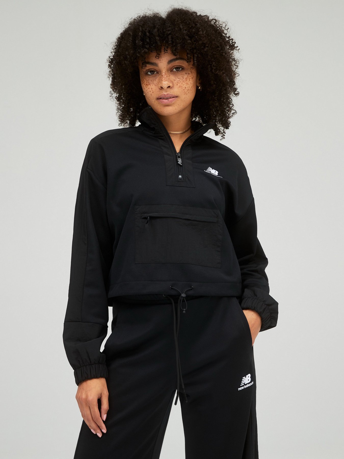 Анорак New Balance Athletics Amplified Qtr Zip модель WJ21501BK Фото