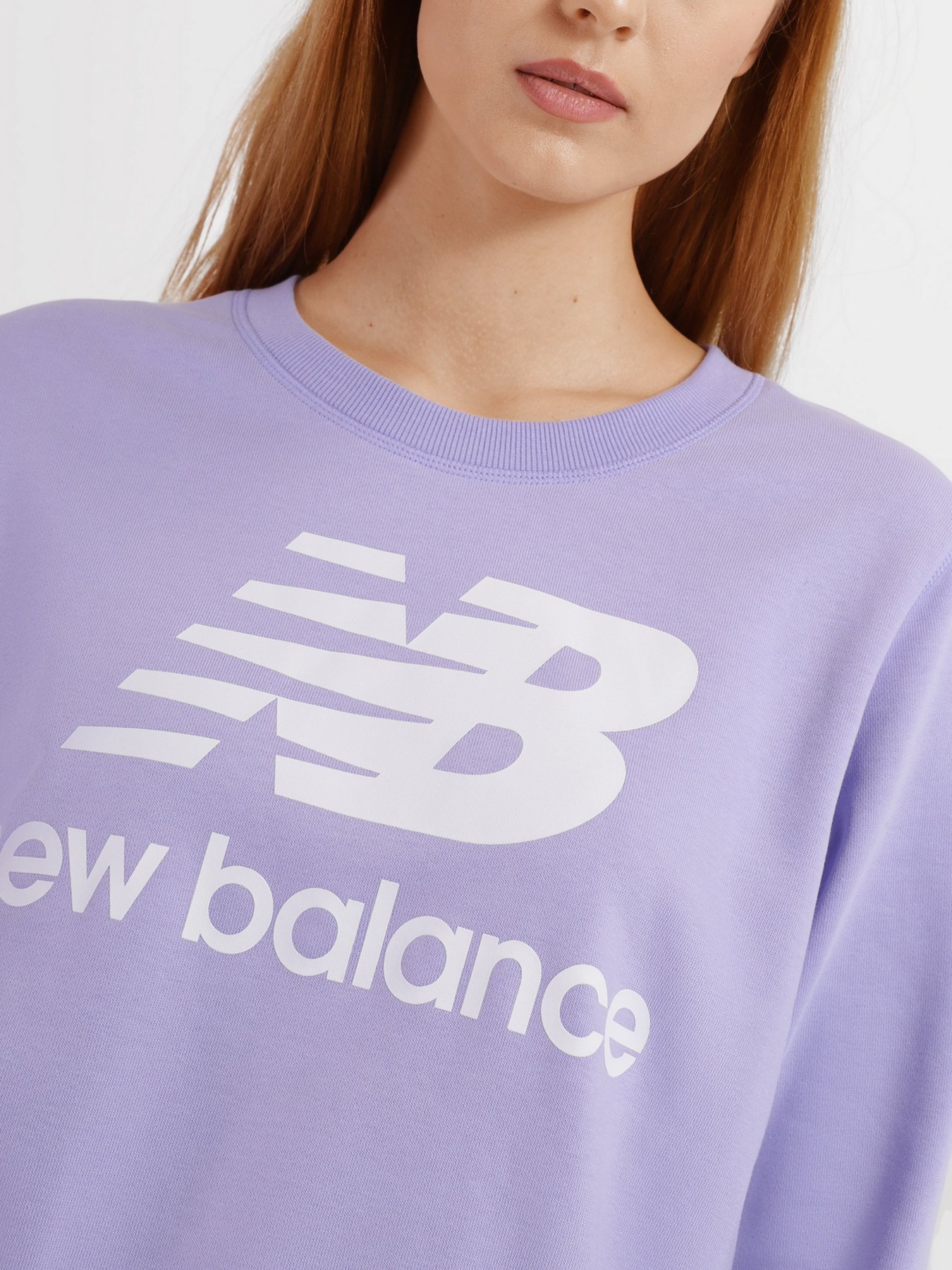 Свитшот New Balance Essentials Crew модель WT03551VVO Фото