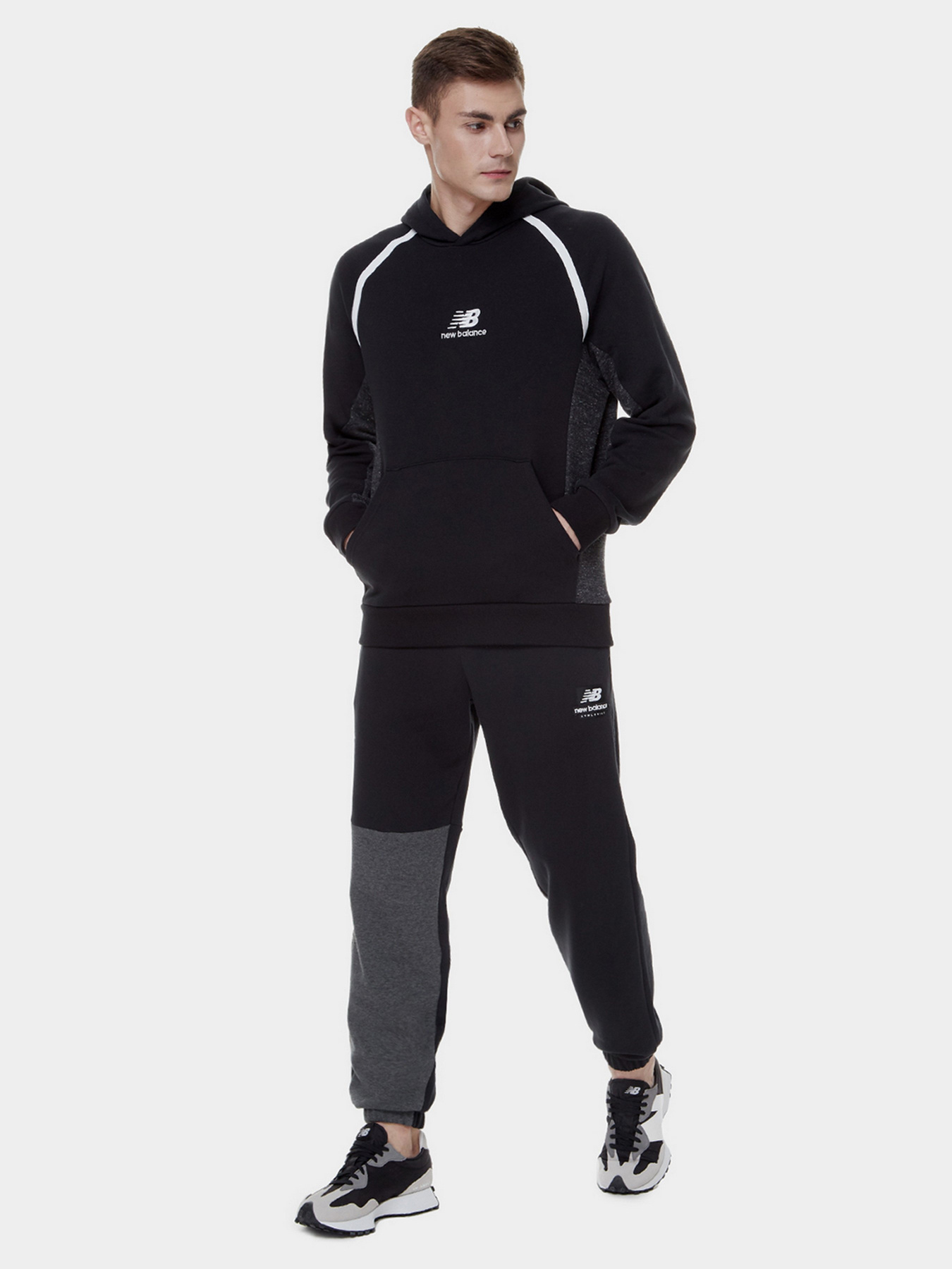 Штаны спортивные New Balance Athletics Renew Askew модель MP21550BK Фото