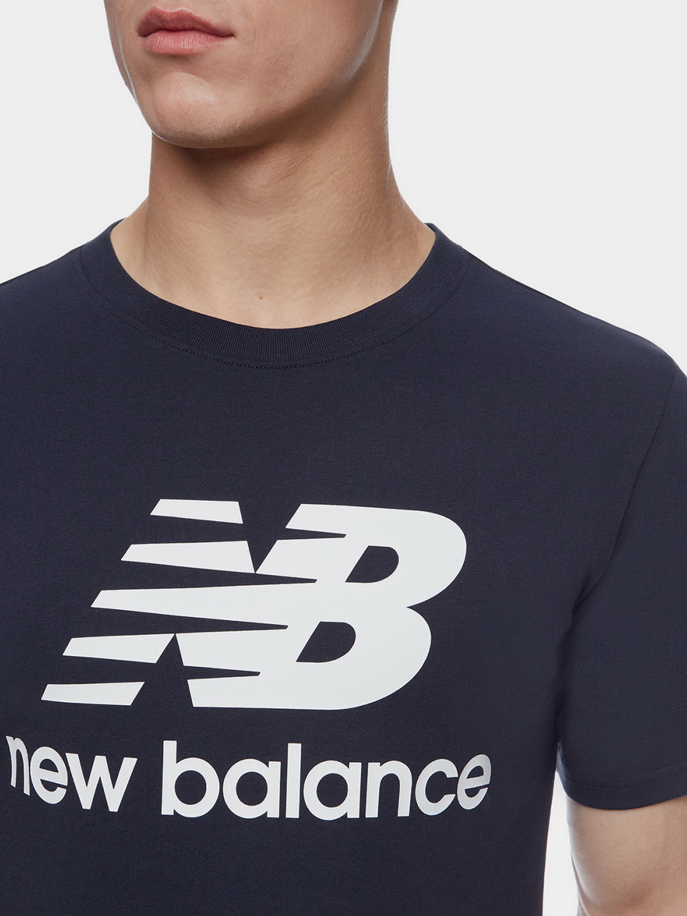 Футболка New Balance Essentials Stacked Logo модель MT01575ECL Фото