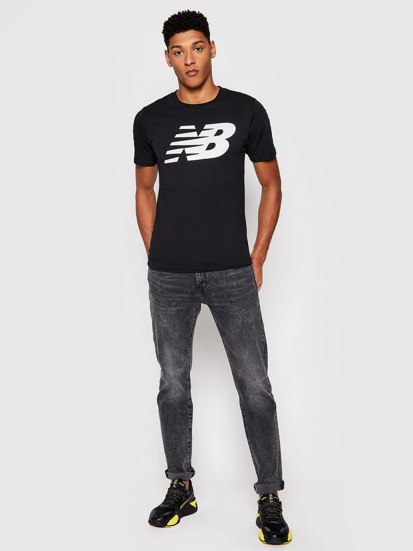 Футболка New Balance Classic модель MT03919BK Футболка New Balance Classic модель MT03919BK Фото