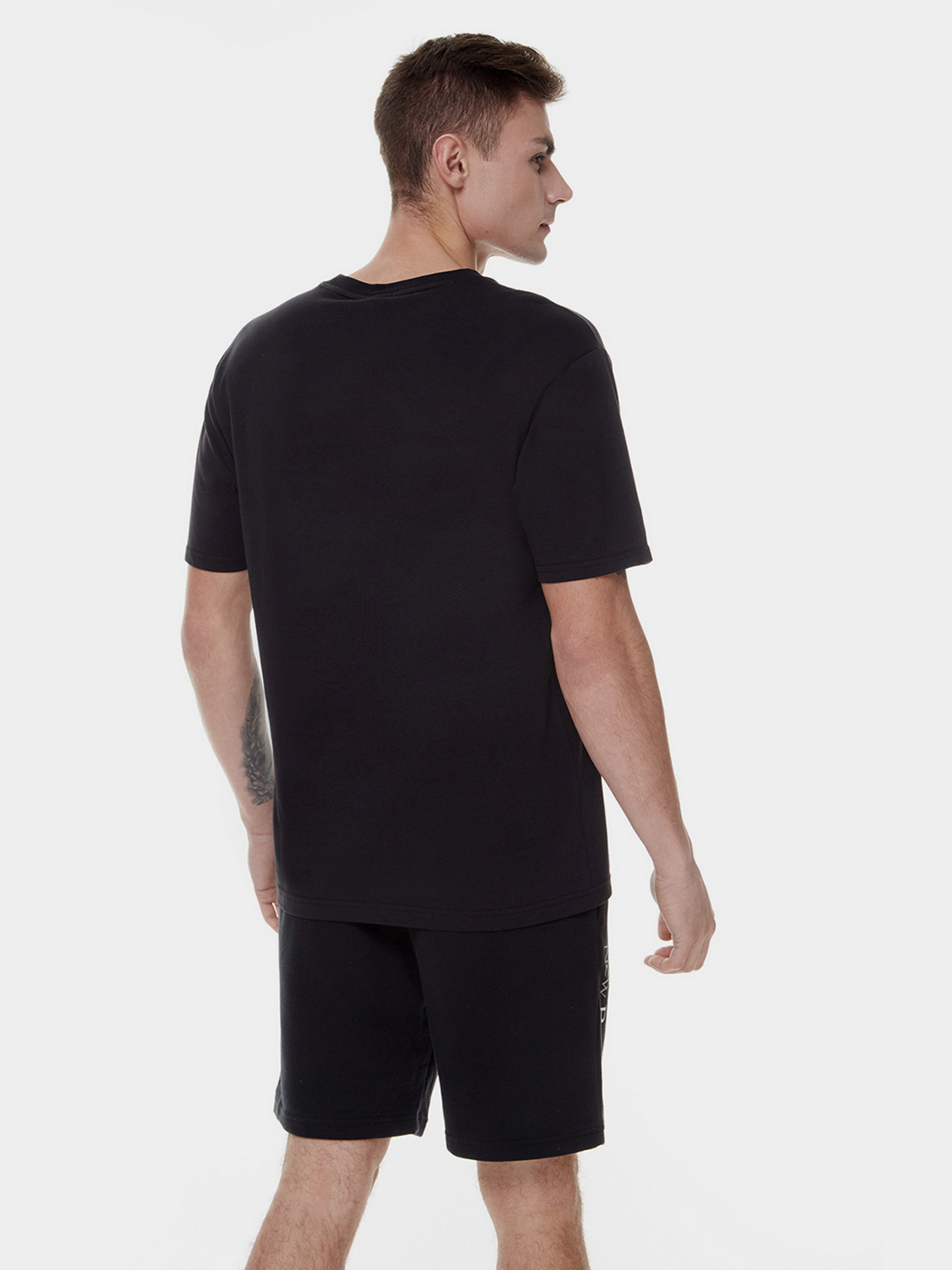 Футболки и поло New Balance Essentials Good Vibes Run модель MT21516BK Фото