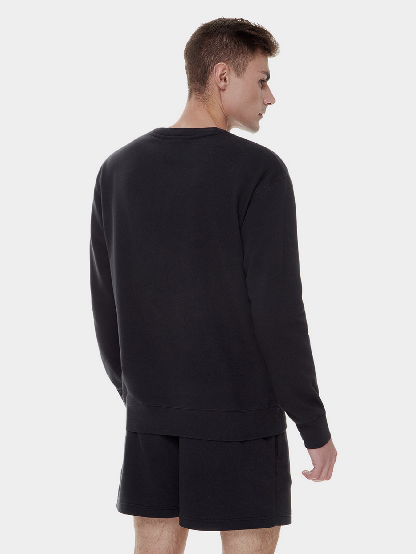 Світшот New Balance Essentials модель UT21501BK Світшот New Balance Essentials модель UT21501BK Фото