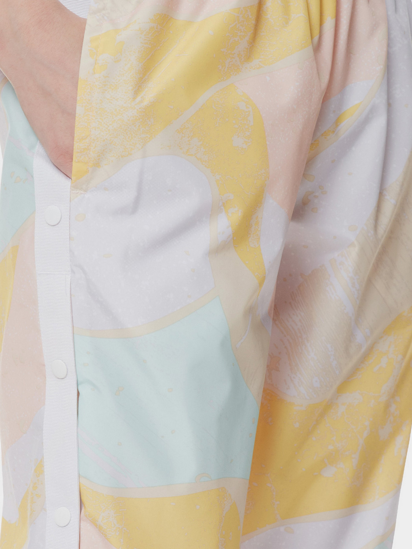 Штаны спортивные New Balance Athletics Mystic Minerals модель WP21553WM Фото