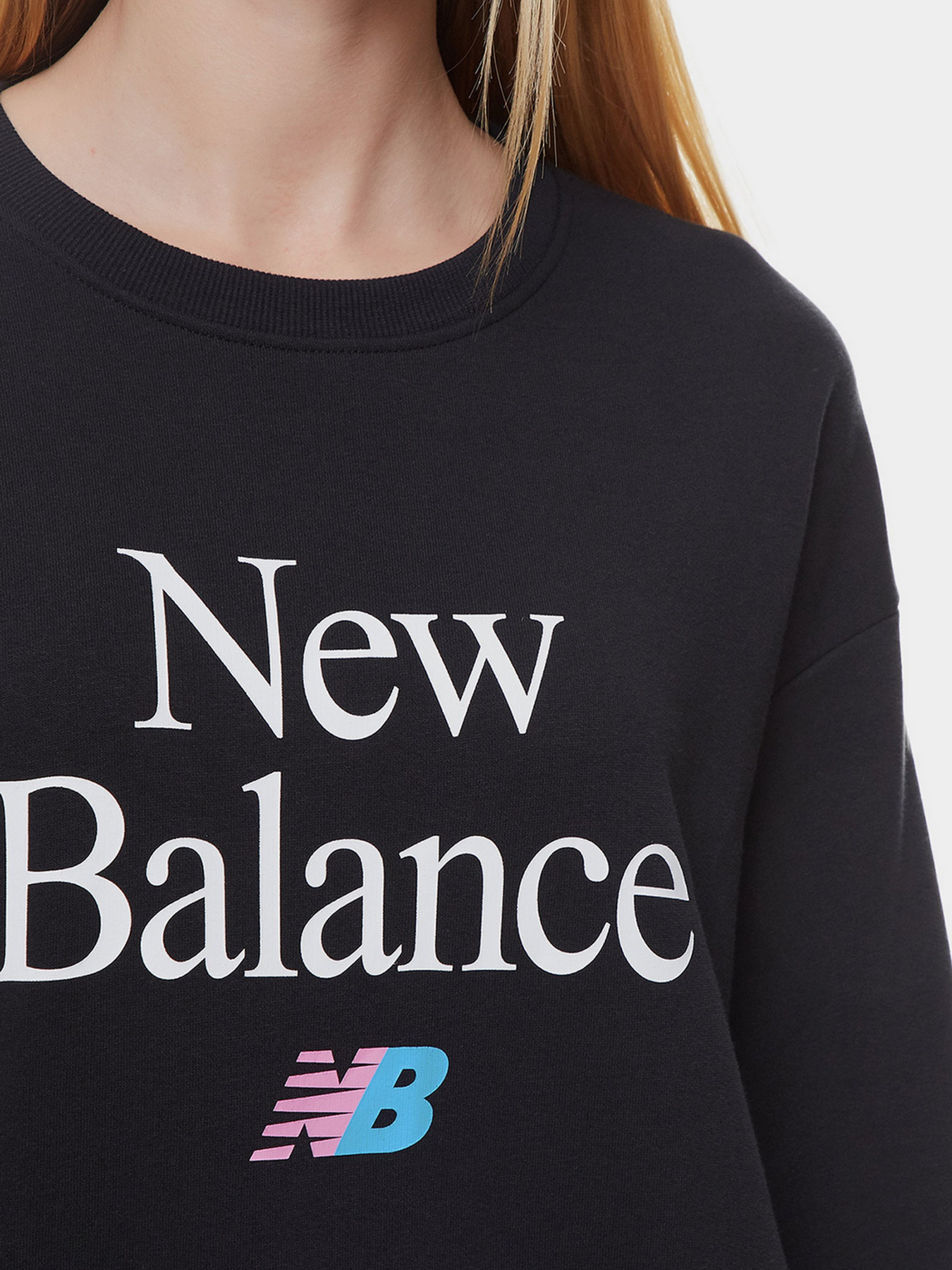 Свитшот New Balance Essentials Celebrate модель WT21508BK Фото