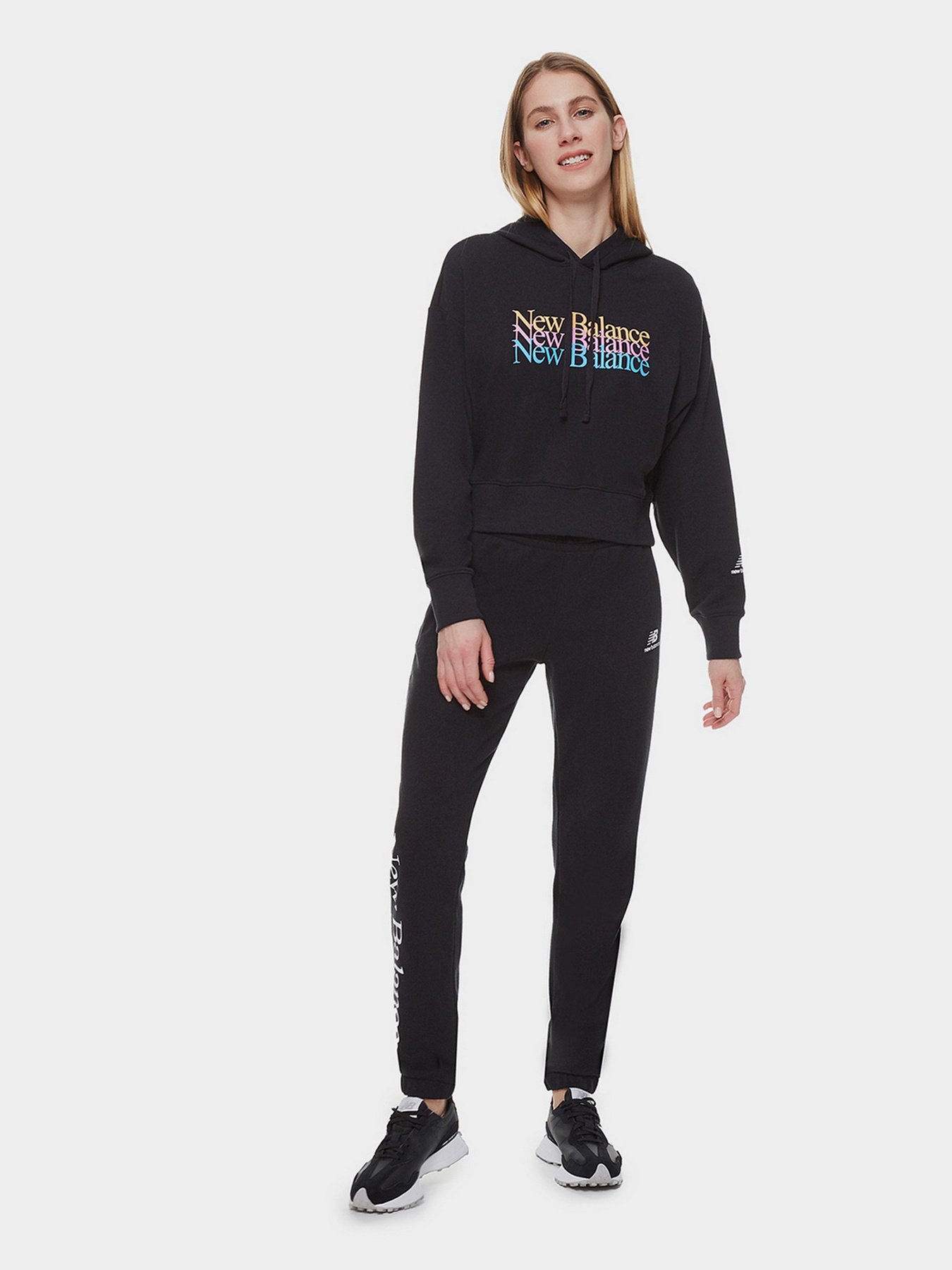 Худи New Balance Essentials Celebrate модель WT21509BK Фото