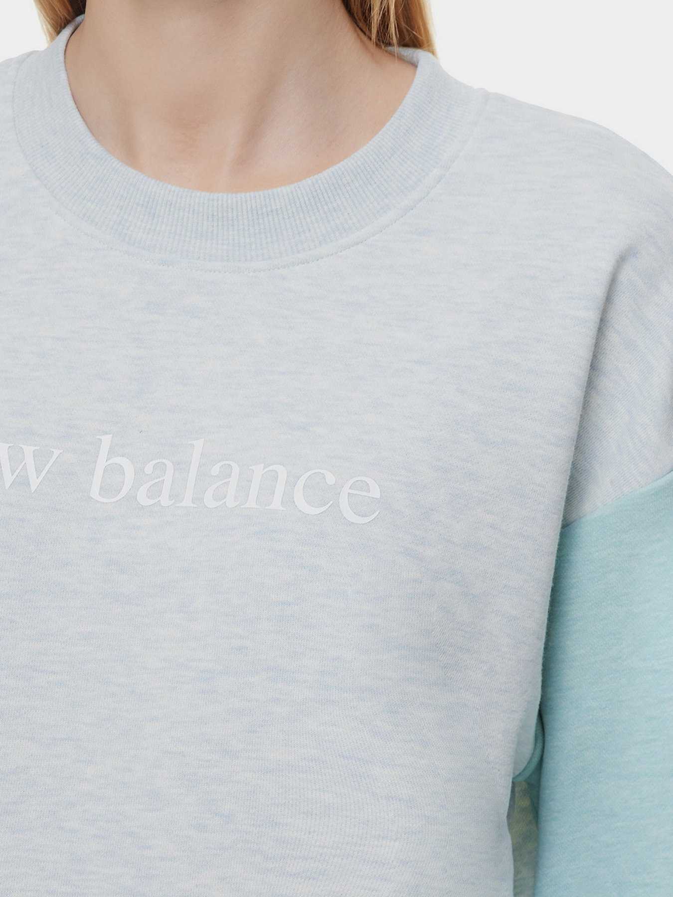 Свитшот New Balance Essentials Balanced модель WT21557LUH Фото