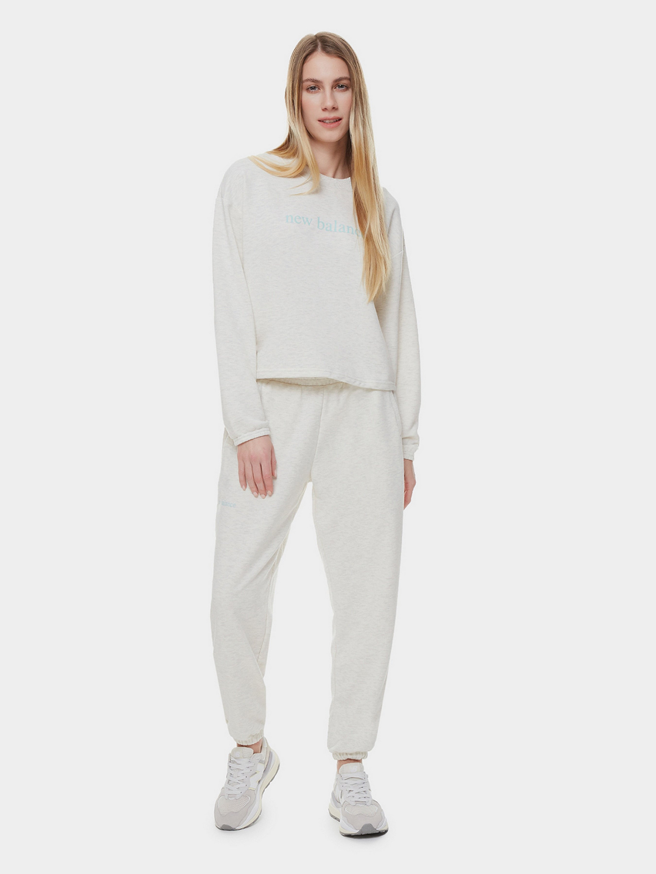 Свитшот New Balance Essentials Balanced модель WT21557SAH Фото