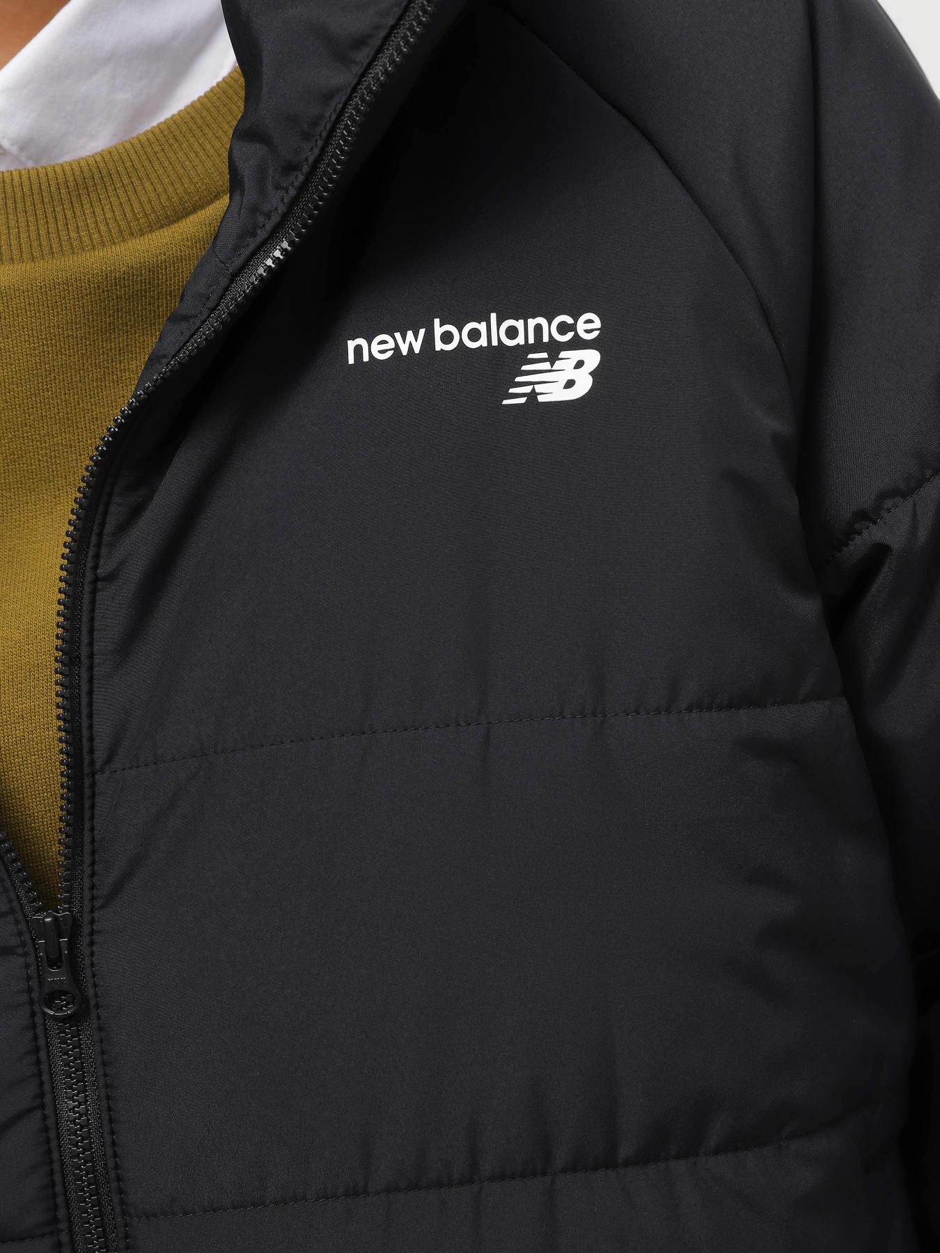 Демісезонна куртка New Balance NB Classic Puffer модель WJ13801BK Фото