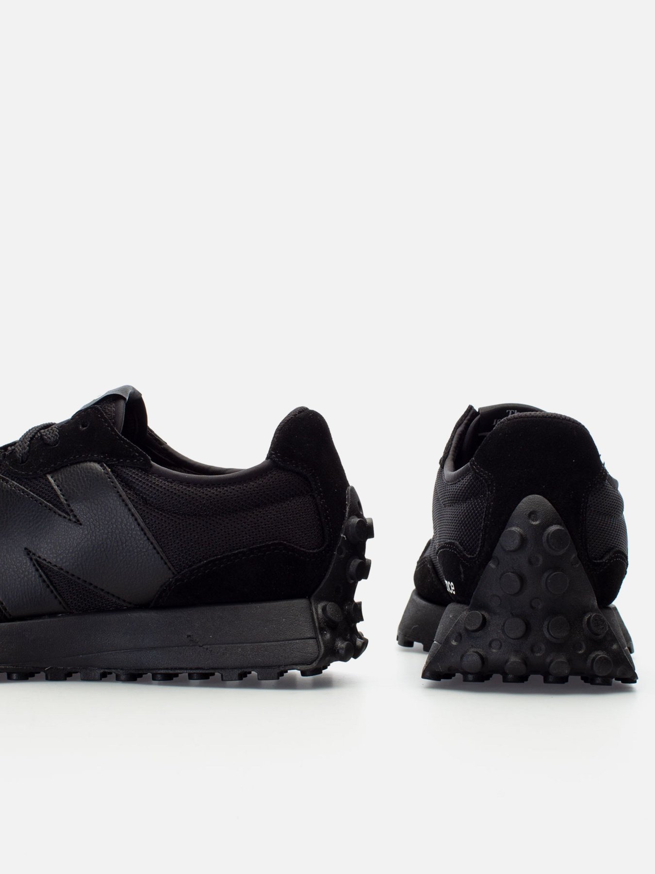 Кроссовки New Balance 327 модель MS327CTB Фото