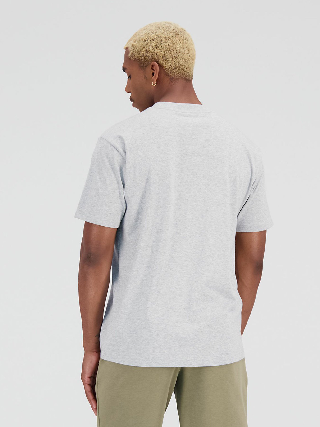 Футболка New Balance Essentials Stacked Logo модель MT31541AG Фото