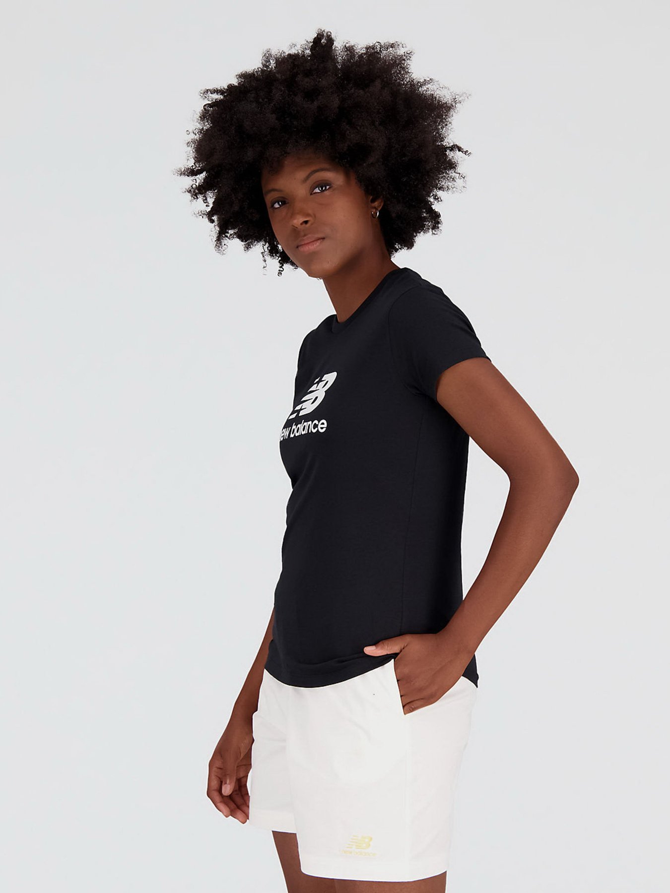 Футболка New Balance  Essentials Stacked Logo модель WT31546BK Фото