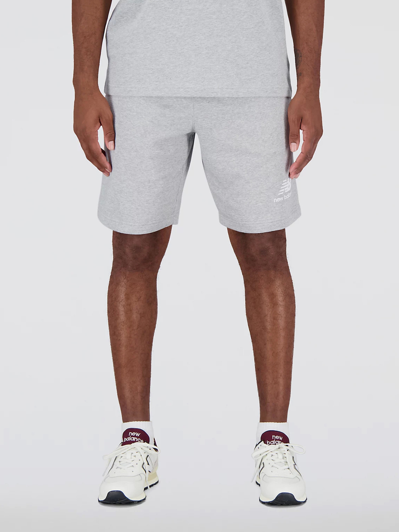 Спортивні шорти New Balance Essentials модель MS31540AG Фото