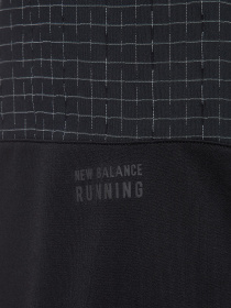 Спортивная майка New Balance Impact Run Luminous Tank модель WT31250BKH Фото