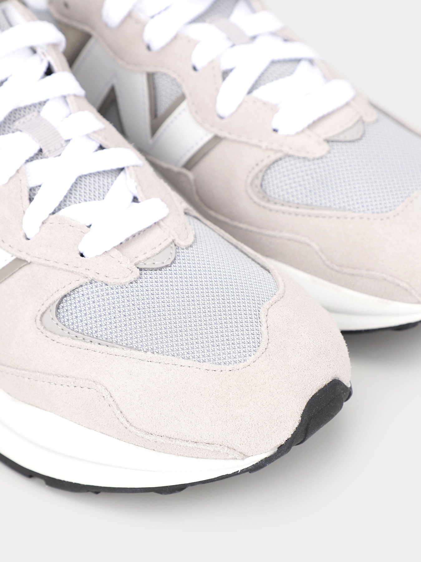 Кросівки New Balance 5740 V1 модель M5740CA Фото