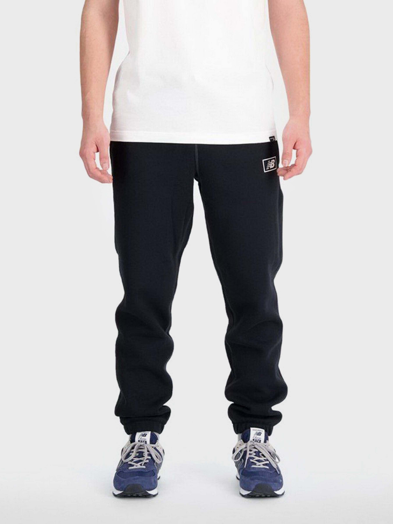 Штаны спортивные New Balance Essentials Brushed Back модель MP33521BK Фото