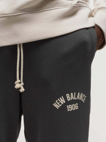 Штаны спортивные New Balance Essentials Varsity модель MP33551ACK Фото