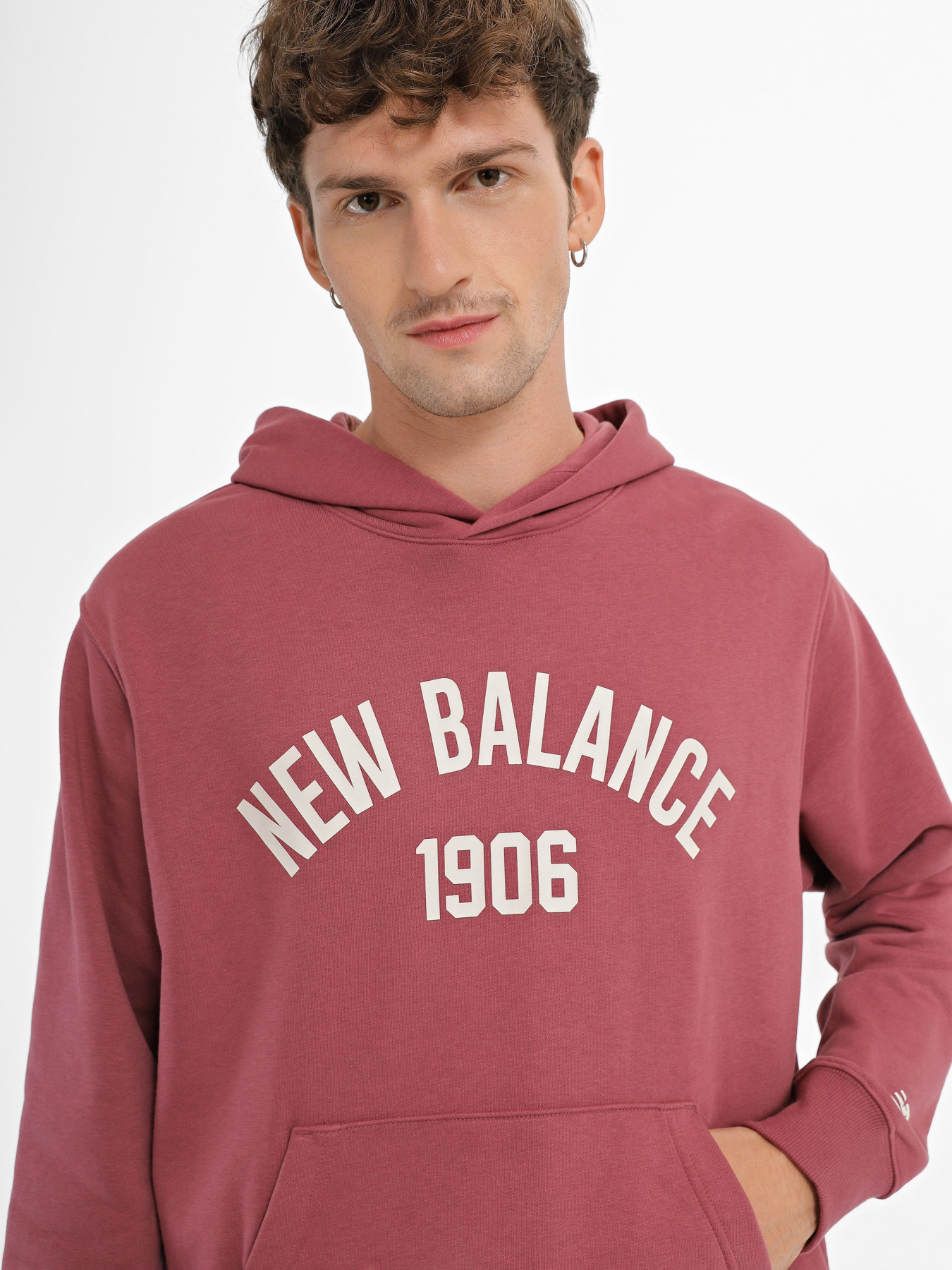 Худи New Balance Essentials Varsity модель MT33553WAD Фото