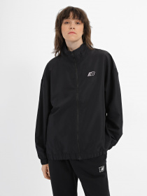 Демісезонна куртка New Balance Sport Woven модель WJ33501BK Фото