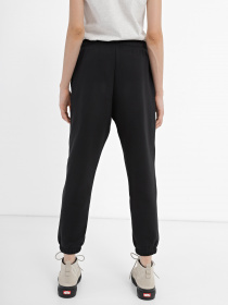 Штаны спортивные New Balance Essentials Brushed Back Fleece модель WP33500BK Фото