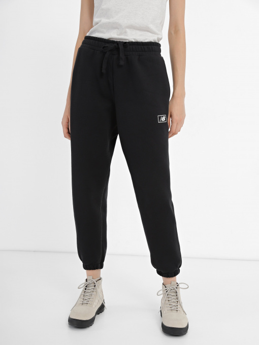 Штаны спортивные New Balance Essentials Brushed Back Fleece модель WP33500BK Фото