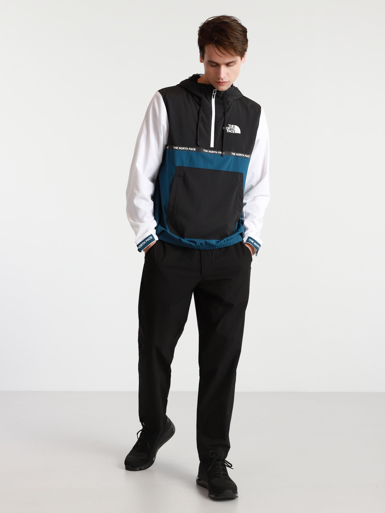 Анорак The North Face Mountain Athletics модель NF0A5575ZBX1 Фото