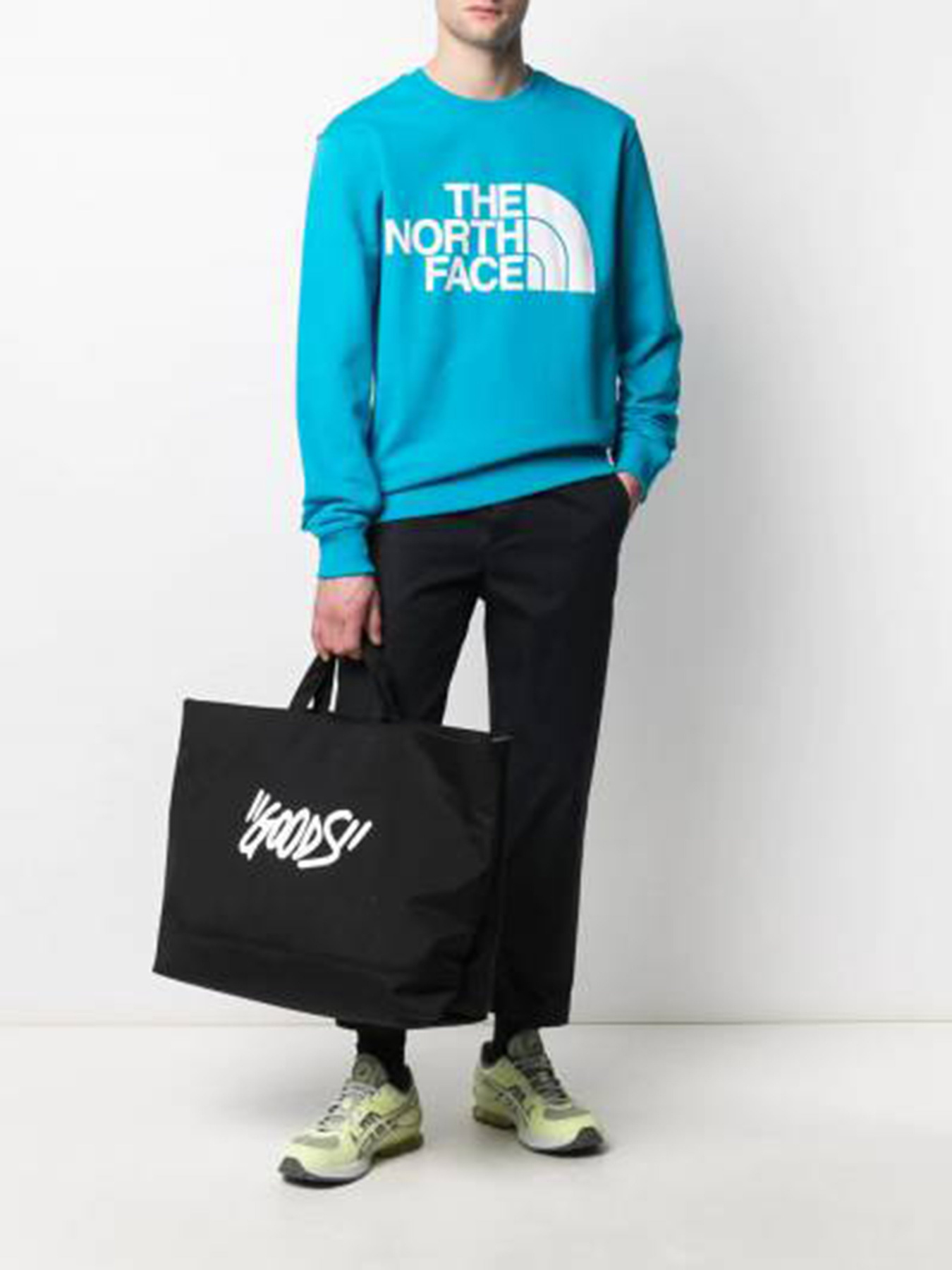 Худи и свитшоты The North Face STANDARD CREW модель NF0A4M7WD7R1 Фото