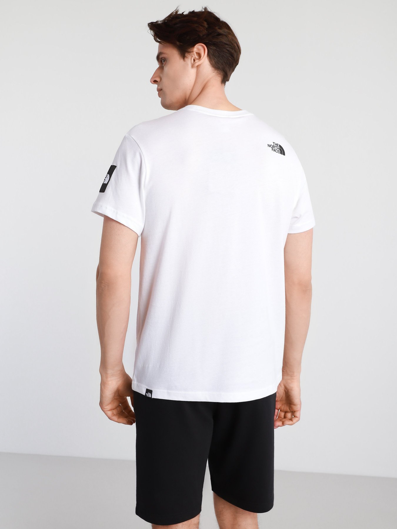 Футболки и поло The North Face Black Box SS Graphic модель NF0A557LFN41 Фото