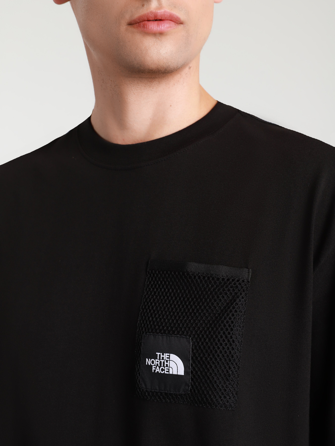 Футболки и поло The North Face Black Box Cut модель NF0A557KJK31 Фото