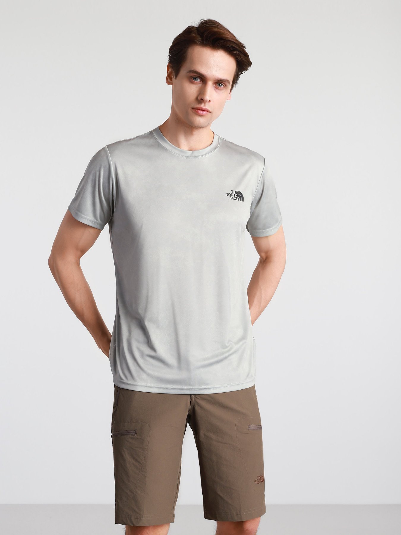 Футболки и поло The North Face Reaxion Red Box Tee модель NF0A4CDW03U1 Фото