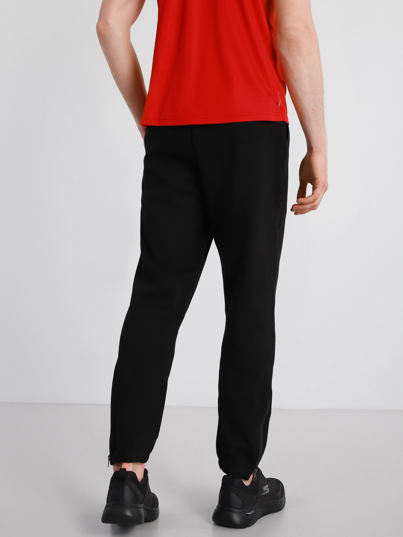 Повсякденні штани The North Face Tech Pant модель NF0A5312JK31 Фото