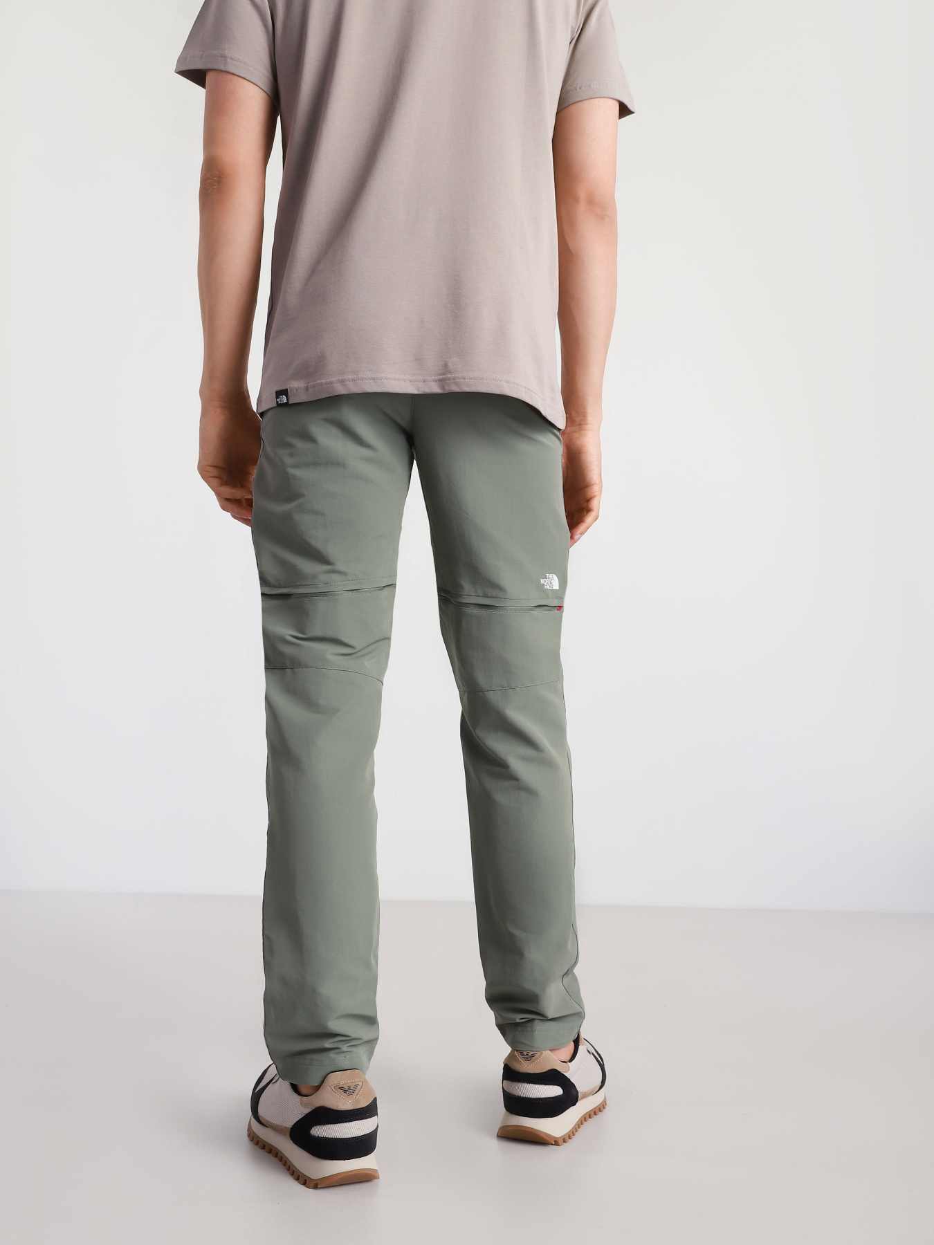 Повсякденні штани The North Face Lightning модель NF0A556PV381 Фото