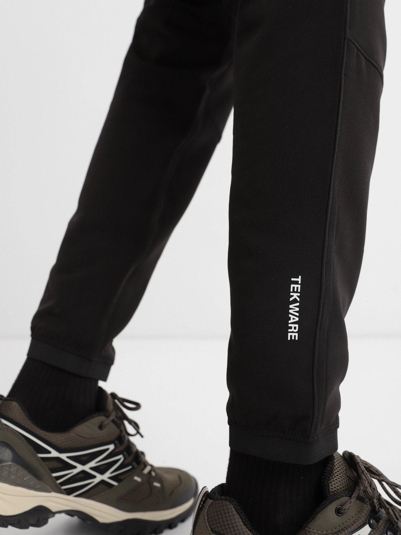 Повсякденні штани The North Face Tekware® модель NF0A5GFMJK31 Фото