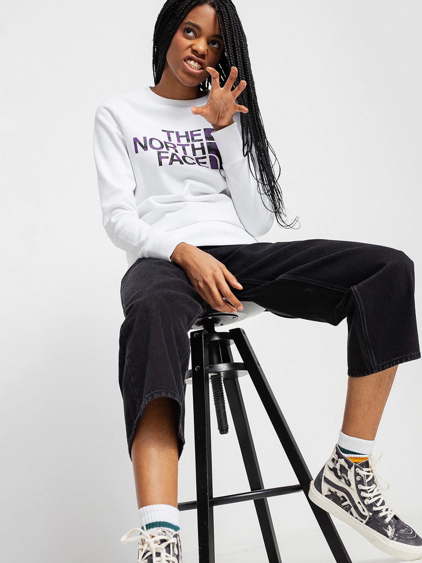 Худі та світшоти The North Face Standard Crew модель NF0A4M7E39U1 Фото