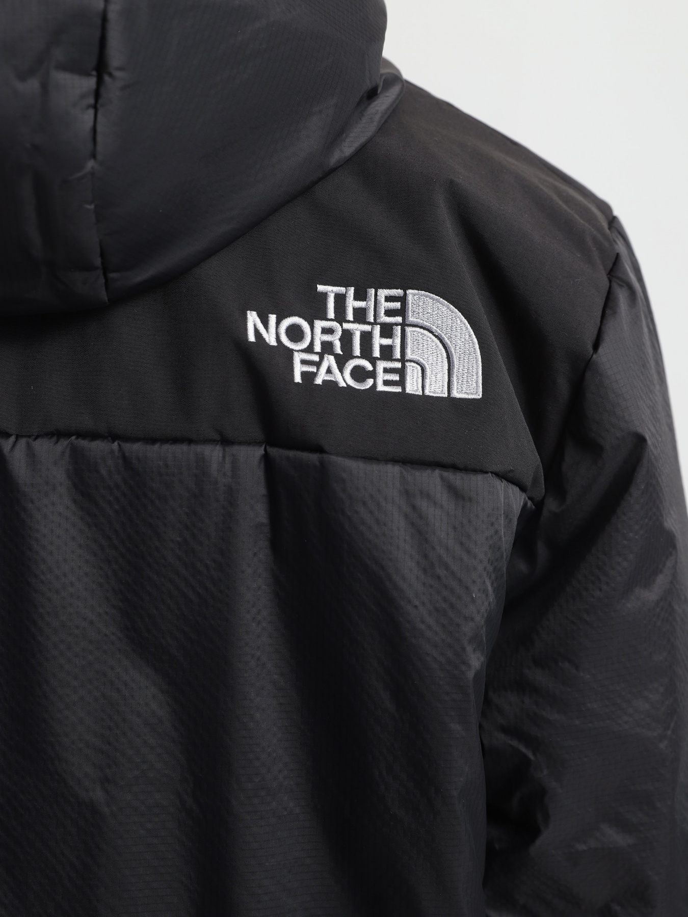 Зимова куртка The North Face Himalayan Light Synth Hoodie модель NF0A3L2GJK31 Фото
