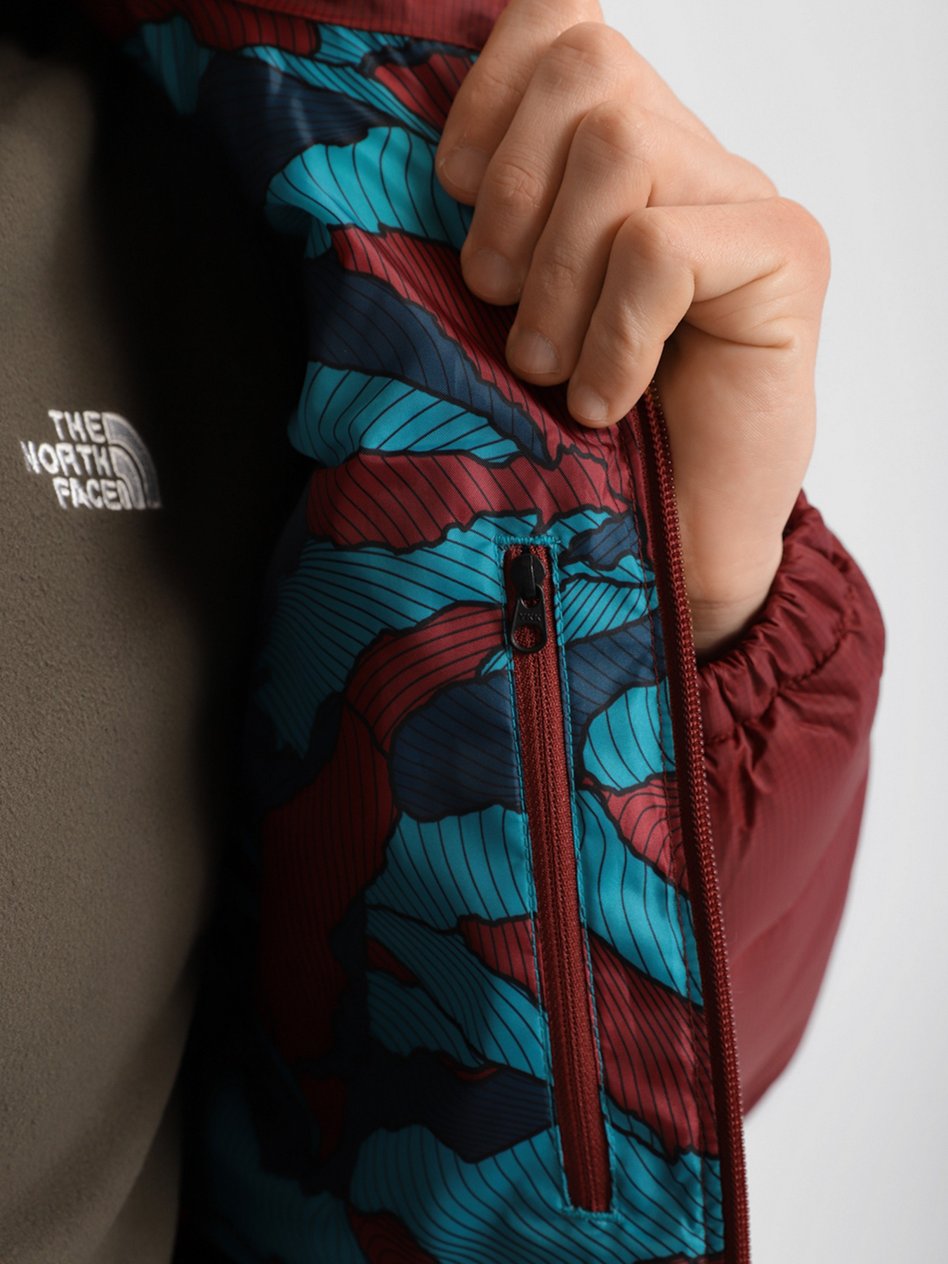 Зимняя куртка The North Face Diablo Down модель NF0A4M9J11R1 Фото